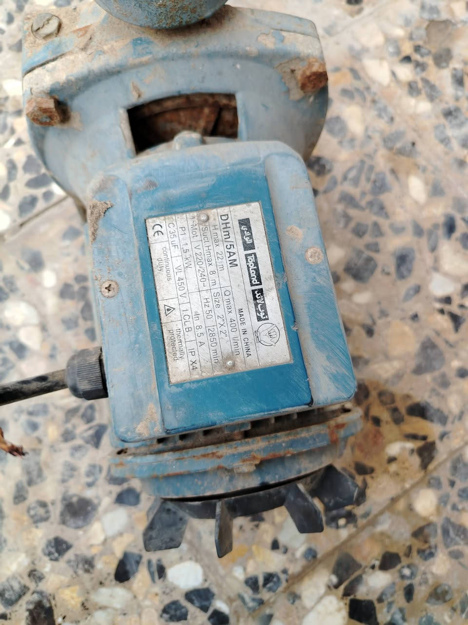 سلام عليكم عدي ماطور للبيع مال سكي ٢ انج الأصلي شغال سعر ١٠٠ مكاني بغداد العبيدي ***********
