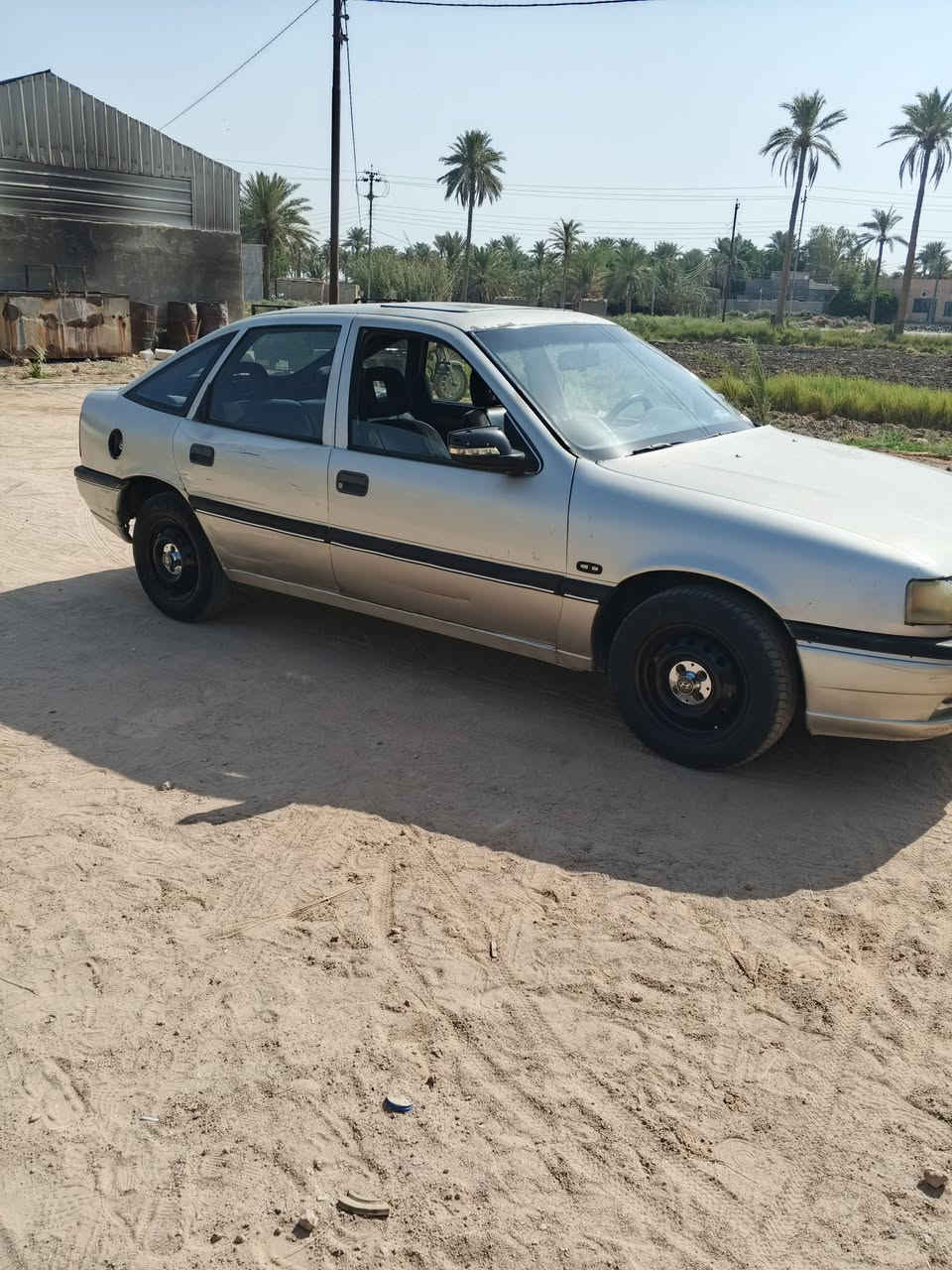 سلام عليكم
فكترا للبيع مكاني نجف مشخاب 
مكفوله وجاهزه من كلشي السعر26
***********
