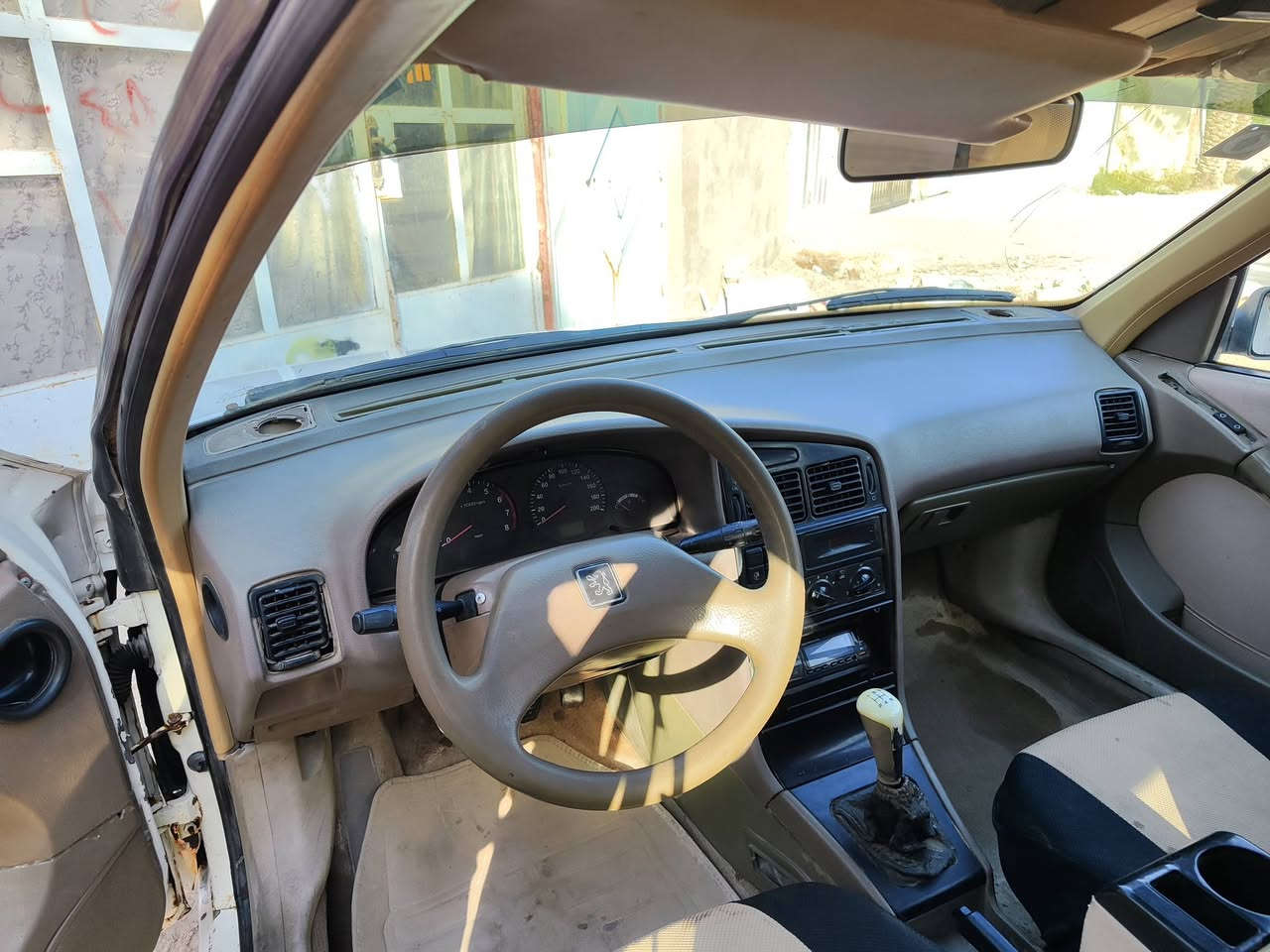 بيجو 405 موديل 2009
جاهزة ماناقصها شي بيها ضربة بلجاملخ الخلفي 
رقم نجف دولي راعيها موجود بلنجف 
السيارة بلنجف 
مكينه وكير نضيفات 
سعر 29 بيها مجال بصيط 
رقم الهاتف ***********
