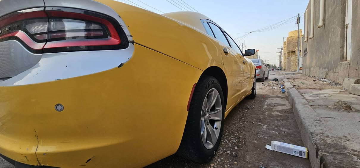 سلام عليكم
جارجر موديل 19 اصل رقم بغداد نكلزي 
سياره جتي فول الخير كشنين كهرباء 
أجره مضفره هيه وغرمات وهزه جديده 
كير ومحرك وكسن خير من يم الله  
موصفات سياره شاشه جبيره كاربلي 
حساسات خلفيه كامره دواره 
بني رامه تبريد ثلج ❄️  سياره تشغل عن بعد 
بصمت بواب 🫆 وارد امركي 
صور الحادث بل منشور 
الون الصل رصاصي  ترحم مراوس بدورنكو 
العماره ميسان الستفسار ***********
السعر 165 وبيه مجال
