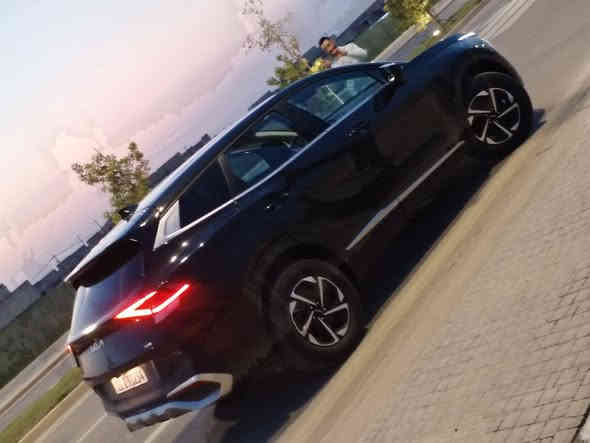 كيا سبورتج هايبرد 2024  lx وارد امريكي.
محرك ١٦٠٠ تيربو .
 ماشيه 21 الف كيلو . 
 كلين بدون تبديل ولاصبغ  ،فقط بارد بالجامع 
المواصفات:
استيرن شفتات 
كير ماوس
دفع رباعي
دشبول دجتال .
لايتات عدسات زنون شركه أوتو لايت.
تحديد مسار + قيادة ذاتيه+ وتنبيه عند الخروج من المسار
كشنات تدفئة
رادار  امامي
حساسات خلفيه
تبريد قطعتين .
السعر 207
مكانها بغداد / العامرية 
*********** واتس 
***********
