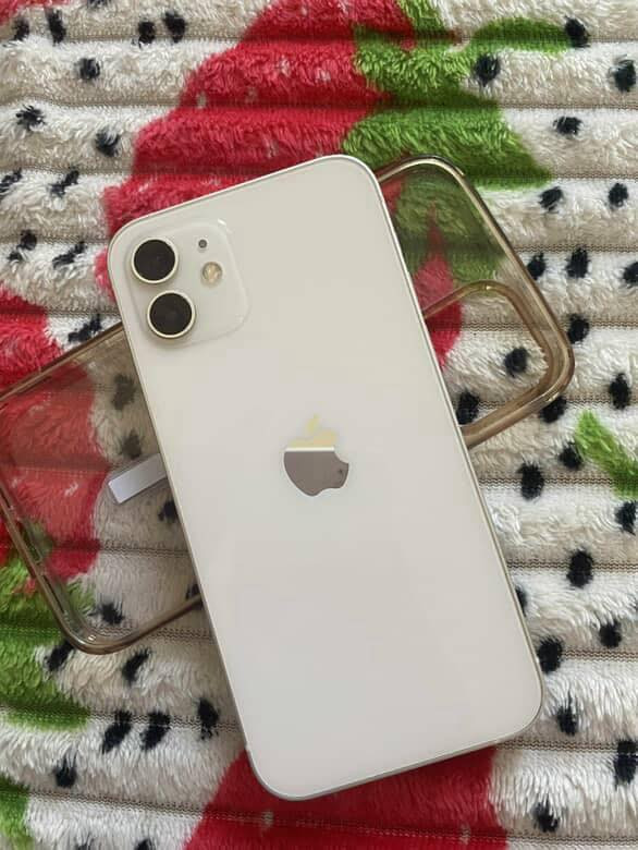 السلام عليكم 12 عادي ذكرته 128 بطاريه 78 الجهاز مكفول جديد فقط فيس ايدي وكف بالتحديث سعره 325 وبي مجال بسيط مكاني بغداد المحموديه رقم الهاتف *********** موجود واتساب
