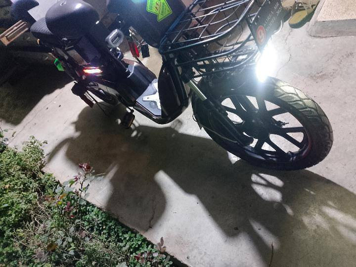 سلام عليكم دراجه شحن MR90سعرها 400و50وبيه مجال لتواصل‏‪*********** 🌚  او مراوس بطاريت 4 نضيف ماصار هواي من مشترينه
