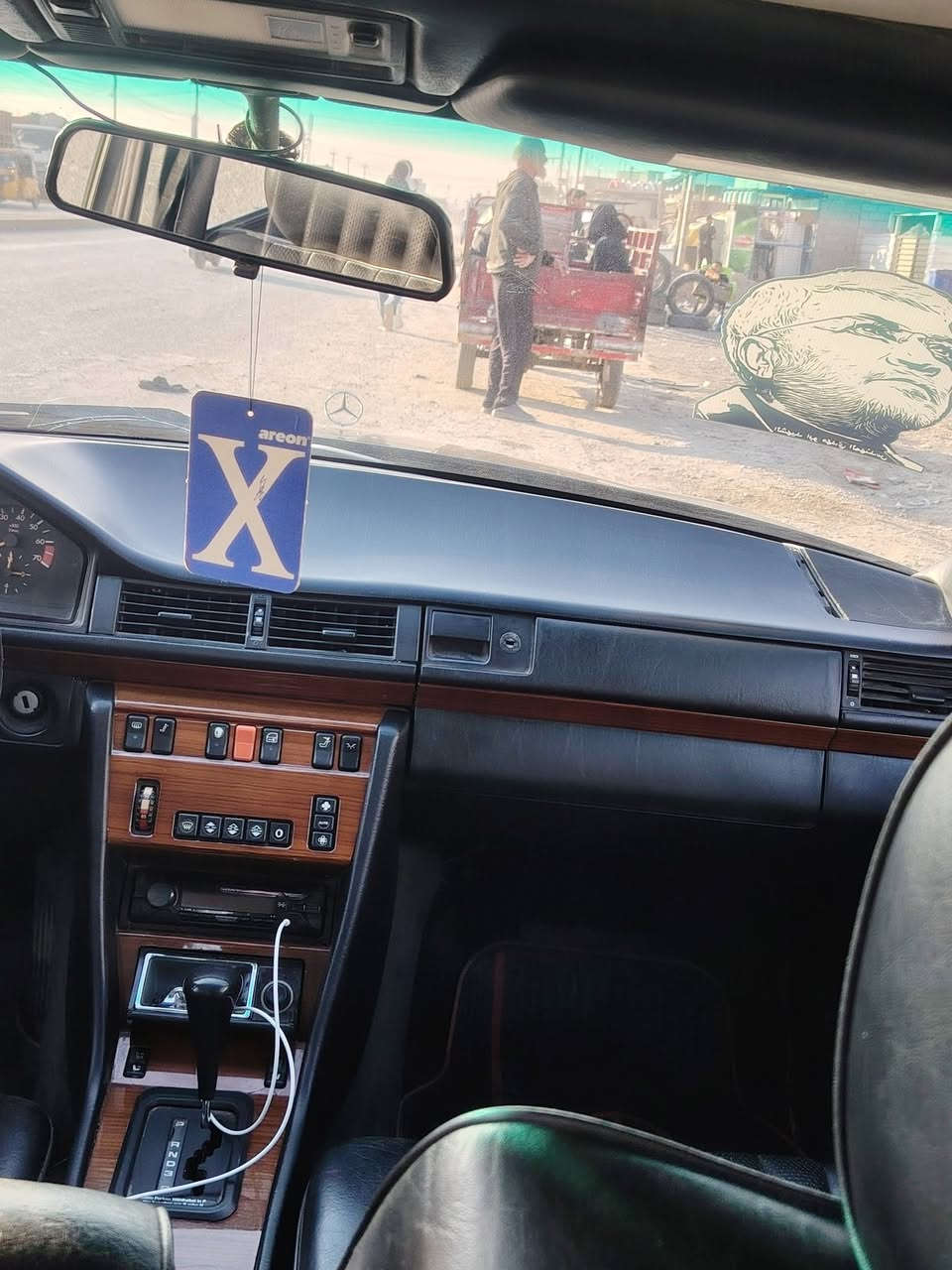 سلام عليكم مارسدس مديل 92 كشنات كهربائي القواعد بلادي جديد السياره مال بيت كلش نضيفه السعر ٧٥ وبيه مجال بغداد حي البتول *********** بي وتساب وشرط التحويل
