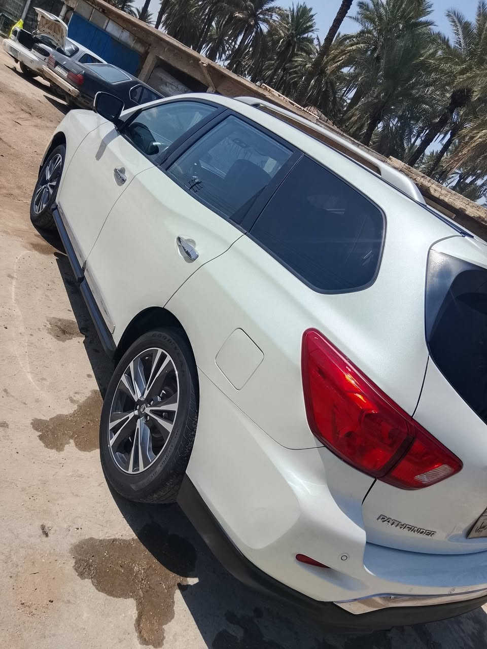 السلام عليكم نيسان موديل 2018 وارد امريكي بيه قطعتين فقط فول موصفات 
رقم اربيل مكاني بغداد المحمودية السعر 110 قفل رقم الهاتف ***********
