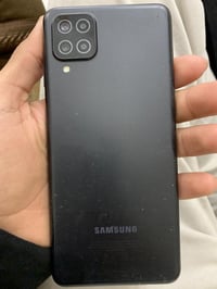 للبيع samaung a12  فقط كسر بالشاشه  07859273477 واتساب