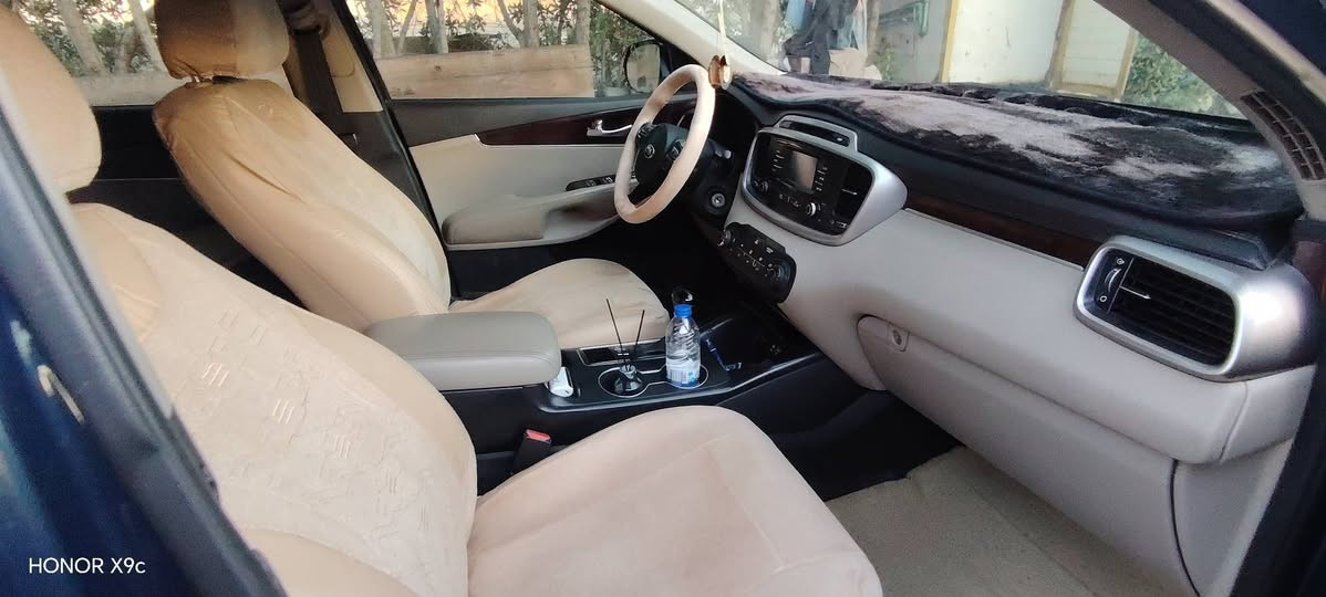 🚗 إعلان بيع أو مراوس سيارة (كيا سورينتو 2017) 🚗
​المواصفات العامة:
​النوع: كيا سورينتو (Kia Sorento)
​الموديل: 2017
​الوارد: أمريكي
​المحرك: 6 سلندر (V6) - عزم وقوة بالمسير
​المقاعد: 7 راكب (ثلاث قطع كشنات)
​التبريد: قطعتين تبريد (ثلاجة ماشاء الله)
​حالة السيارة الميكانيكية:
​المحرك: جاهز وبشرط الفحص (💯)
​الجير: جاهز وبأحسن ٩حالة (💯)
​الصدر: جاهز وقفل، السيارة حيل حلوة وما تحتاج أي مصاريف، جاهزة للاستخدام فوراً.
​تفاصيل الحادث والضرر (للأمانة والمصداقية):
​السيارة ضررها بنيد وجاملغ يسرا 
​باب الصفحة كلير .
​عدا هذا الضرر، السيارة سليمة وباقي التفاصيل مكفولة.
​البيع أو المراوس:
السعر 150$
*********** اتصال فقط
*********** واتس فقط 
المكان حي الجهاد بغداد
