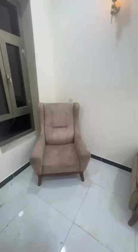 غرفه نوم تركي جديده مشدوده صار شهر فقط نظيفه 100% للبيع هيه والدوشك مابيها اي اضرار سعرها 600  
تخم قنفات للبيع سعره 300 الف
كاونتر مع سنك وملحق للبيع ايضاً سعر 200 الف
ثلاجه  5 قدم سعرها 100 الف 
للاستفسار  *********** واتساب
