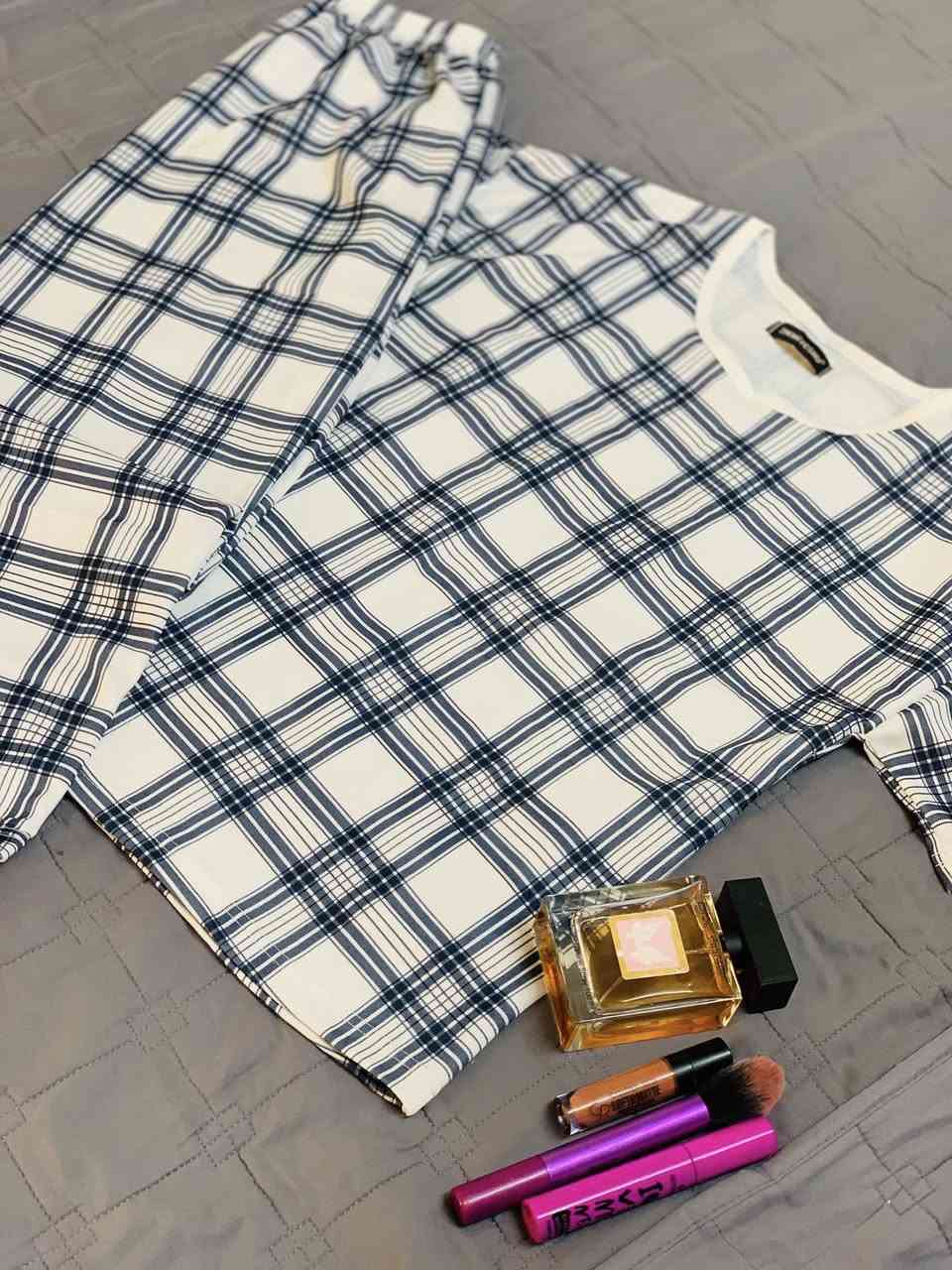 تاركات SHEIN قياسات Lو Xl


**إذا كنت صاحب هذا الإعلان وتريد حذفه لأي سبب، رجاءا أرسل رسالة إلى الدعم الفني**