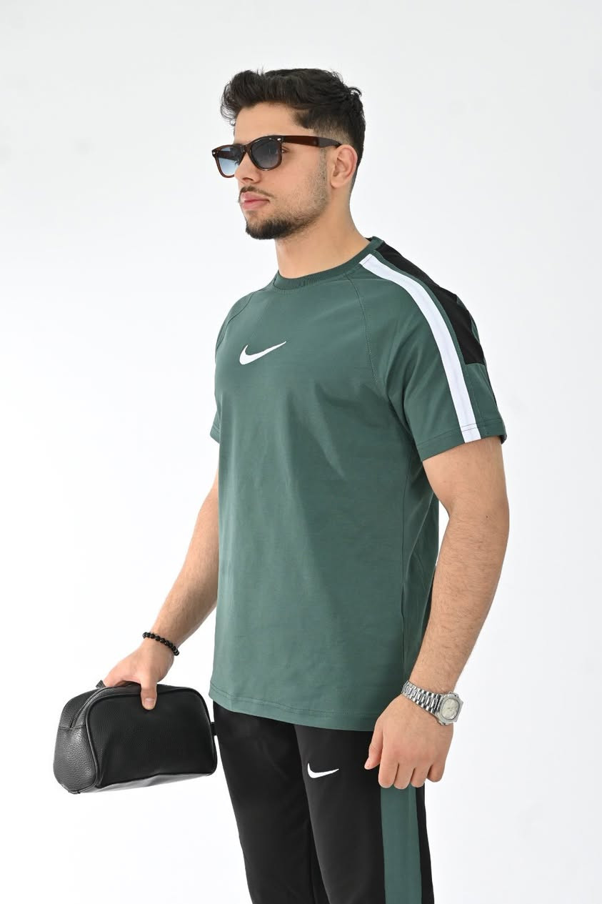 تراك قطن ماركه (نايك)كلش حلو ومرتب ب لبس ✈️🤍

سنتر سبورت 

قياسات المتوفره (S/M/L/XL/XXL)👍

العنوان / ديالى خانقين مجمع حجي قاسم مقابل حبيب مول 

متوفر خدمة توصيل الى كافة انحاء العراق 
(***********)
او ارسال رساله على صفحة 
Nawnishan / xanaqin - mujama- haje- qasem

Gayandn bardasta bo hamw iraqw kurdistan 
📥Direct , ***********#العراق 
#
