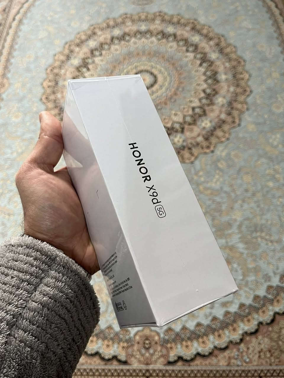 حياكم الله 
هاتف هونر x9d ( غير مستخدم ، غير مفتوح من العلبة) ضمان مجموعة الوطني  
الذاكرة 256 العشوائية 12 
العنوان بغداد - الدورة *********** 
السعر 370,000 * يوجد توصيل داخل بغداد فقط
