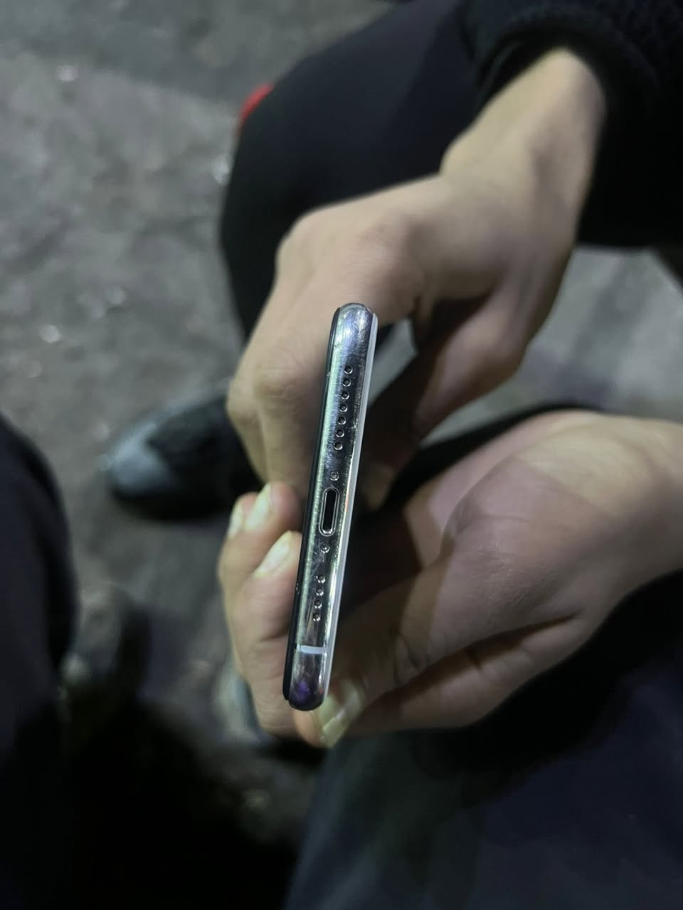 أيفون 11 برو ماكس  السعر 325يرهم مراوس
ذاكره 256
بطارية 75مامبدله

كلشي شغال مستبدل شاشة فيس ايدي شغال
مكاني بغداد تقطع درويش توصيل ماعندي 
متواجد واتساب /  ***********
