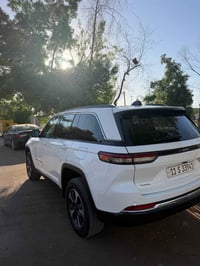 🔥 للبيع Jeep Grand Cherokee 4xe Hybrid 2024 🔥  فرصة مميزة لعشاق الفخام...