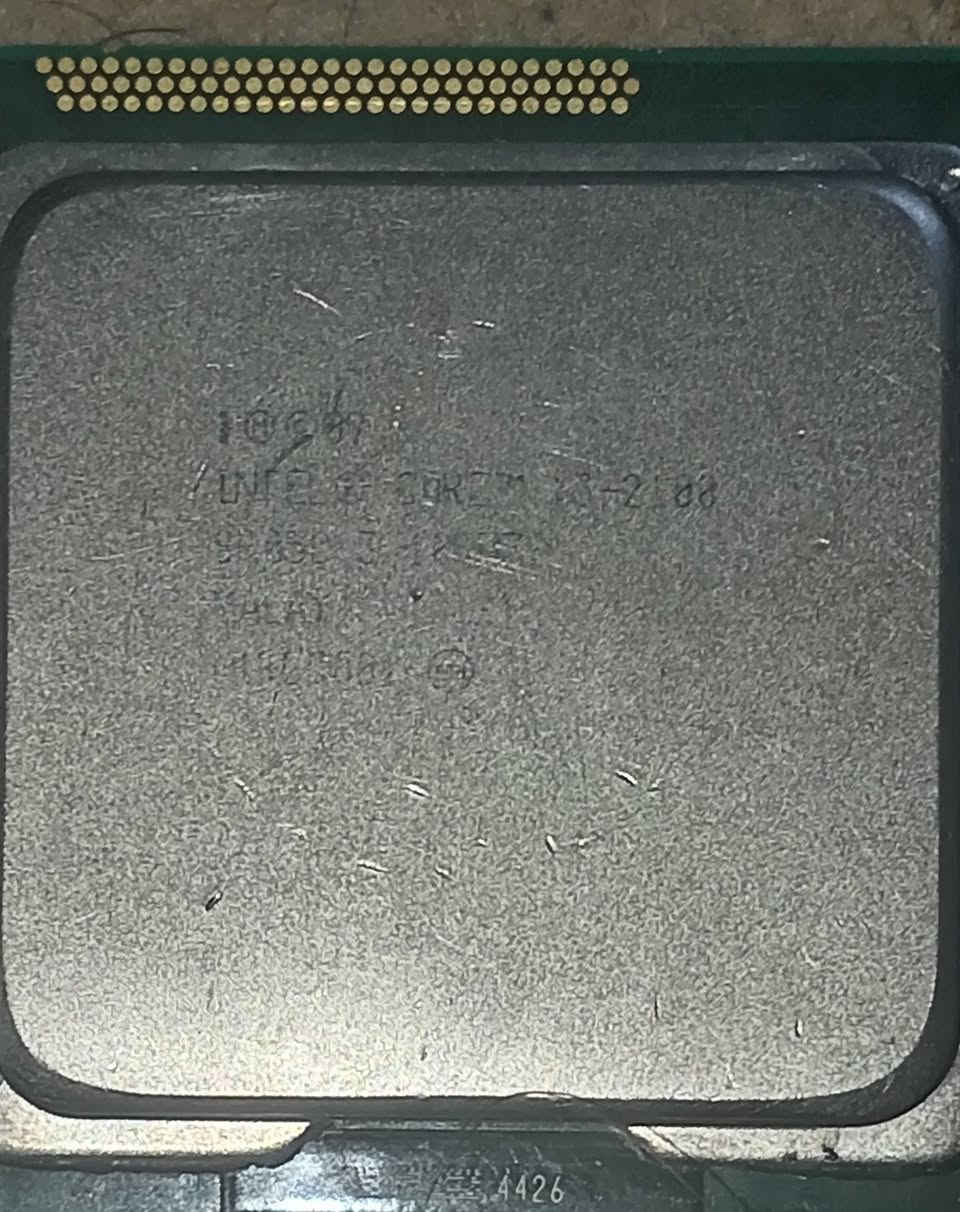 معالج
Celeron D
شغال اكو شخط من فوك بس مايأثر ب5 ألاف
معالج i3 2100 جيل ثاني فحم فحم فحم مادري شغال لو لا
5 آلاف
توصيل 5 آلاف جميع محافظات 🇮🇶🚚


**إذا كنت صاحب هذا الإعلان وتريد حذفه لأي سبب، رجاءا أرسل رسالة إلى الدعم الفني**