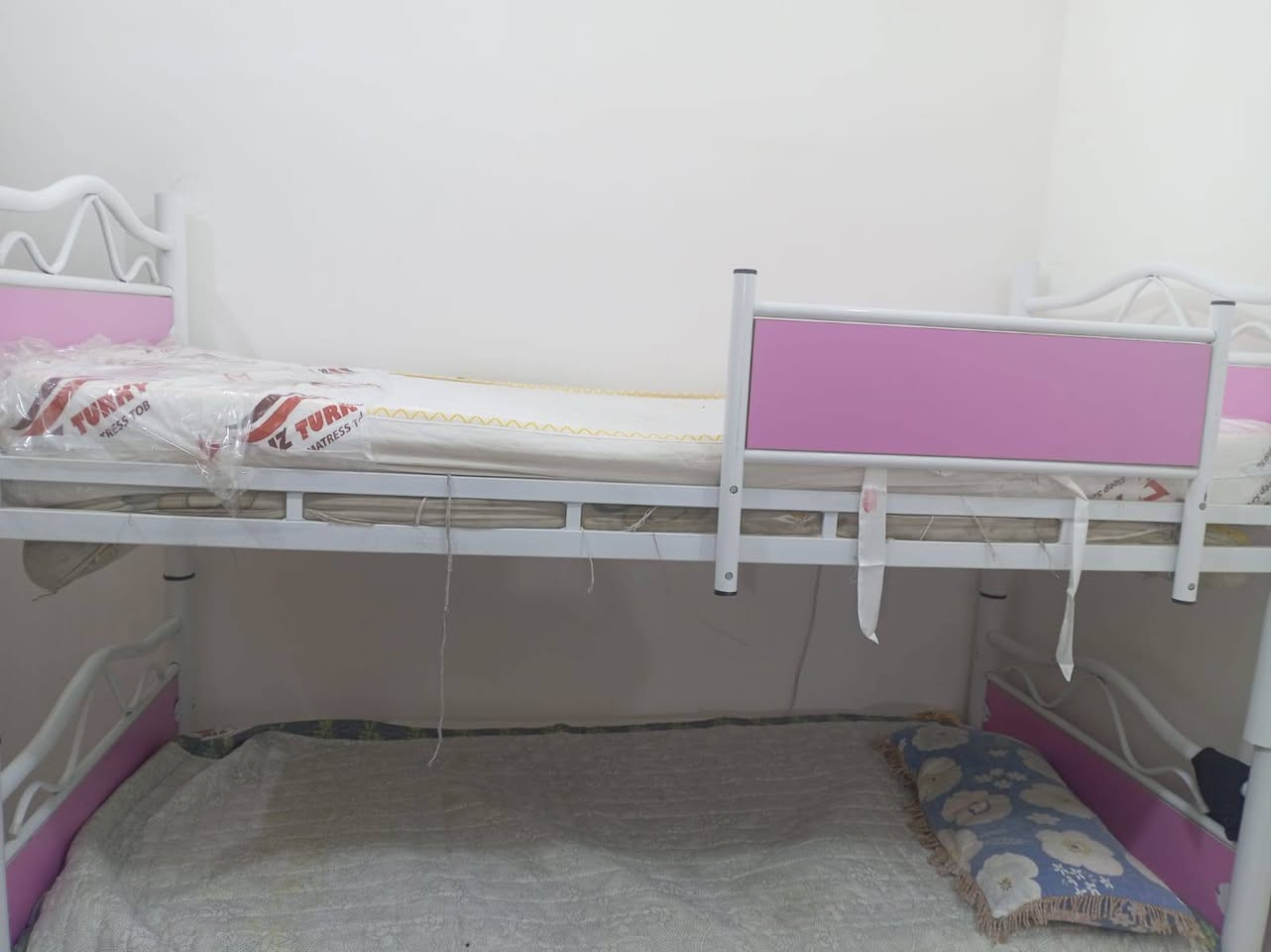 السلام عليكم زوج جرابي جدد البيع سعرهن 160 مكان بصره جزيره التواصل ***********
