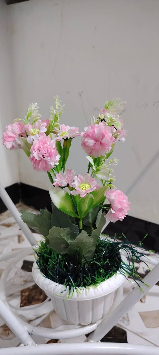 أشجار وسنادين ورد بأشكال جميله وقياسات مختلفه جمله ومفرد للطلب راسل البيج او الاتصال ب الرقم *********** واتساب نفس الرقم
