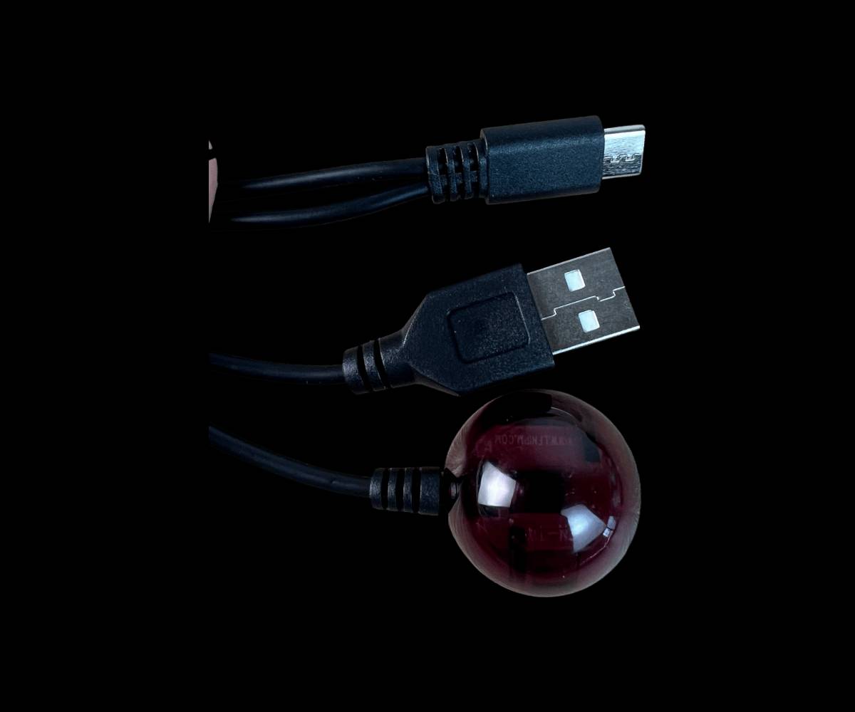 عندي جهاز Game TV Stick عالي الدقة 8K، يجمع بين ميزانين للبث والألعاب الذكية. يأتي مع 2 ذراع تحكم مثالي للألعاب 3D. الجهاز يشغل تطبيقات مشهورة مثل نتفليكس ويوتيوب بفضل نظام AndroidTV المثبت عليه. مثالي لمشاهدة البث المباشر وتوفير المتعة في الألعاب بنفس الوقت. تصميم خفيف وسهل الاستخدام، ويحتوي على ميزات التحكم عن بُعد.