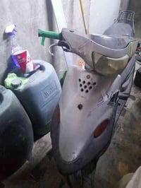 دراجه بيجي ٩ ازروف للبيع الدراجه عاطله عطل كهربائي ما اعرف وتركته وهي ...