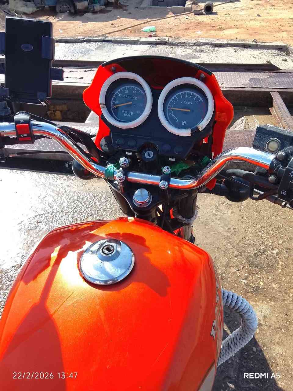 السلام عليكم دراجه دايون للبيع مكفوله محرك مامفتوح كهربائيات شغاله كله موديل21 الرقم***********
