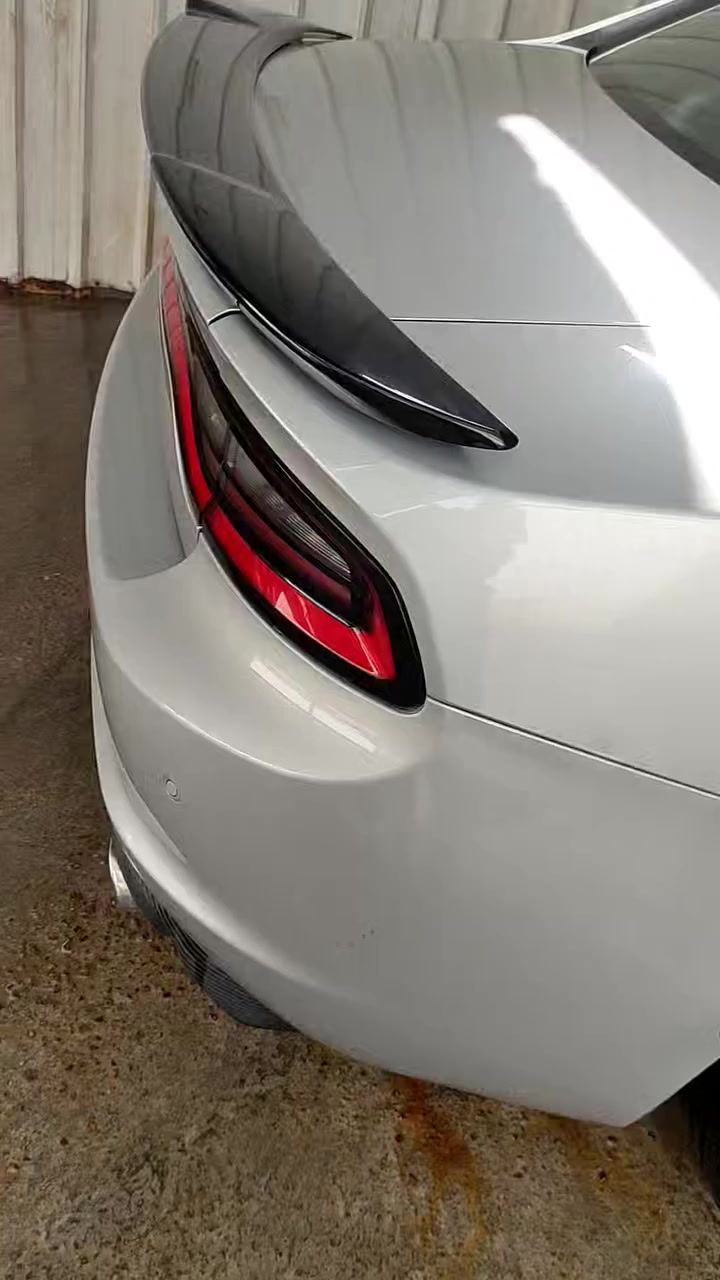 السلام عليكم 
جارجر موديل 2020اصل مكفوله تقرير 
SXT
التواصل على الرقم ***********
تلسعر المطلوب245$
