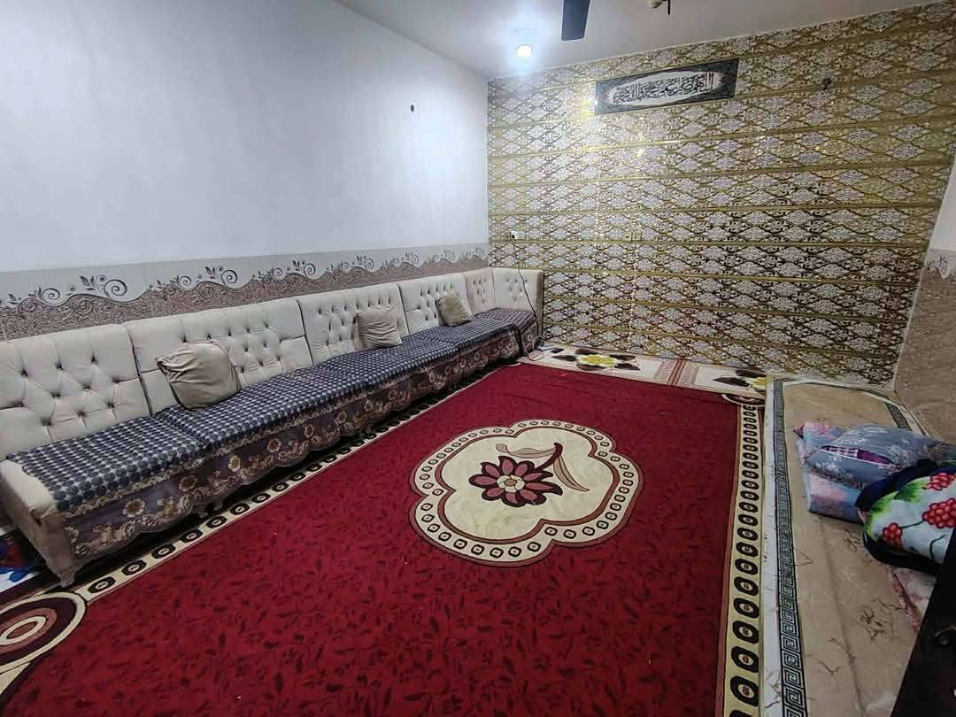 بيت البيع كوت حي الحكيم شارع زرزور
بيت جديد وجاهز السكن مساحه 160متر غرفتين وصاله ومطبخ وستقبال صحيات داخليه خارجيه مرقم من قسم البلديه سعر 40بي مجال ستفسار ***********
