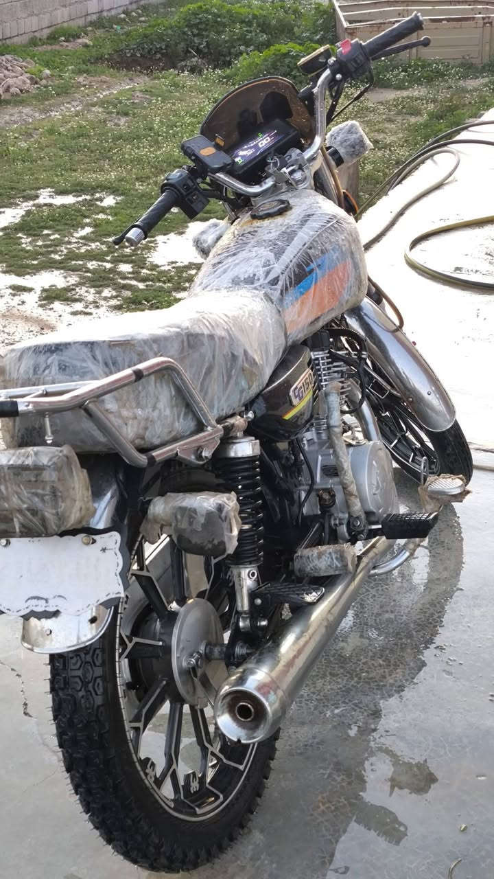 اسلام عليكم ماطور للبيع سولنيك موديل 2025 
محرك 150 شرط مامفتوح نشاط فولل
كهربائيات كلهه شغاله تواير جدد
ملاحضه تانكي مبدل السعر 570
وبي مجال للتواصل ***********
