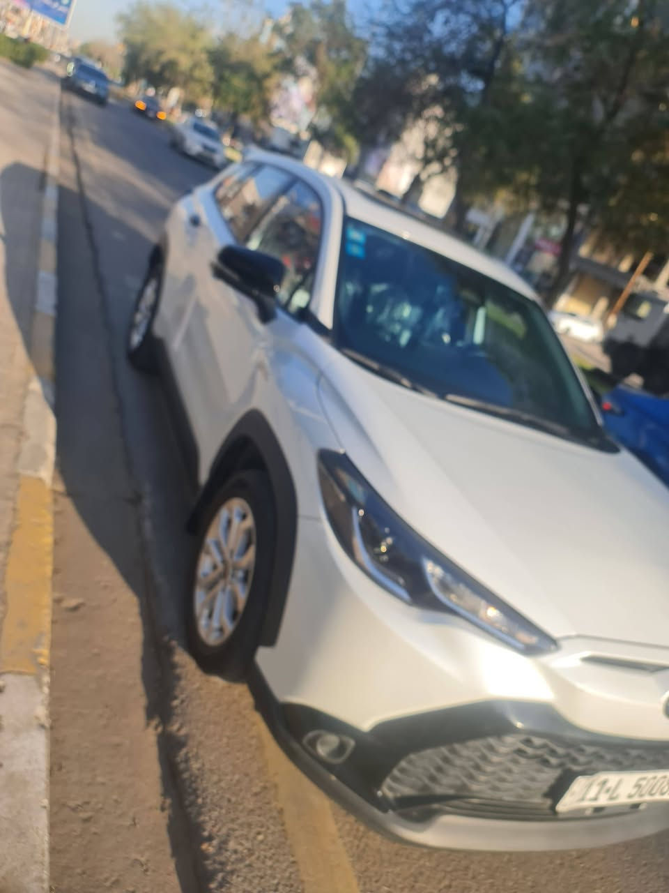 السلام عليكم كورلا فروتلندر للبيع موديل ٢٣ ماشية ٣٢ بيه تصليح بالجاملغ الامامي صفحة السائق وبعض الشخوط بالدعامية الامامية مواصفات فتحة وبصمة رادار  وباقي المواصفات المعروفة رقم بغداد باسمي السعر ١٥٦ وبيه مجال *********** اتصال او واتساب وشكرا
