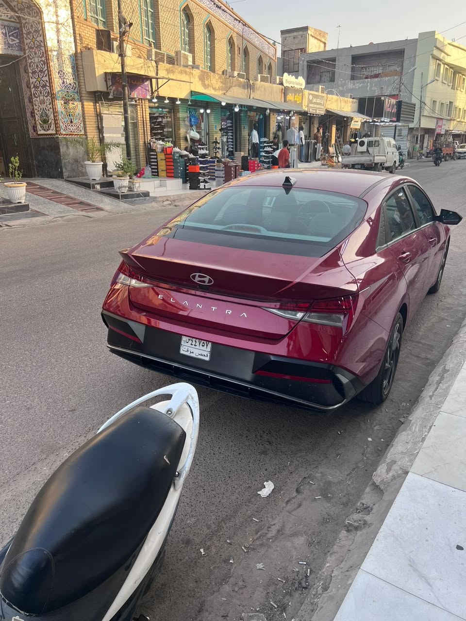 النترا وارد امريكي مكينه 2000 دوش تنفس طبيعي 
حادثها حلو كما موضح بالصور ماشيه 12 الف 
تبديل قطعه واحده فقط المدكر جهه السايق فقط البنيد مصلح نفسة 
السيارت كفاله من البارد 
مدفوع كمرك كالمل بس منفيس بدون رقم الترقيم ع المشتري فقط 
موصفات فول السياره من فتحه انا ه داخليه عينه متصله جبيره هواي موصفات رادار 360 وبعد مواصفات 
مكانها البصره الاصمعي 
السعر 140 وبيها مجال 
اتصال وتساب موجود***********
