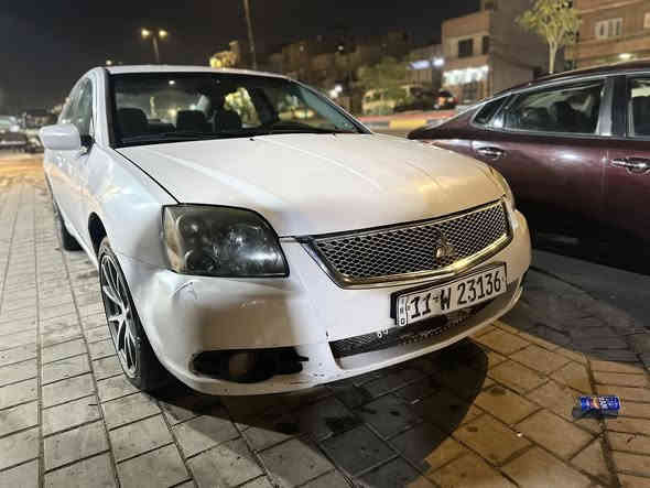 السلام عليكم 
كلنت موديل ٢٠١١
مواصفات نص فول 
كير محرك مكفولات
صدر جديد تبريد ثلج 
رقم بغداد
سنويه باسمي شرط التحويل 
سياره صبغ حزام جماليه
السعر 85 $
وبيه مجال
العنوان بغداد الشعب
***********
