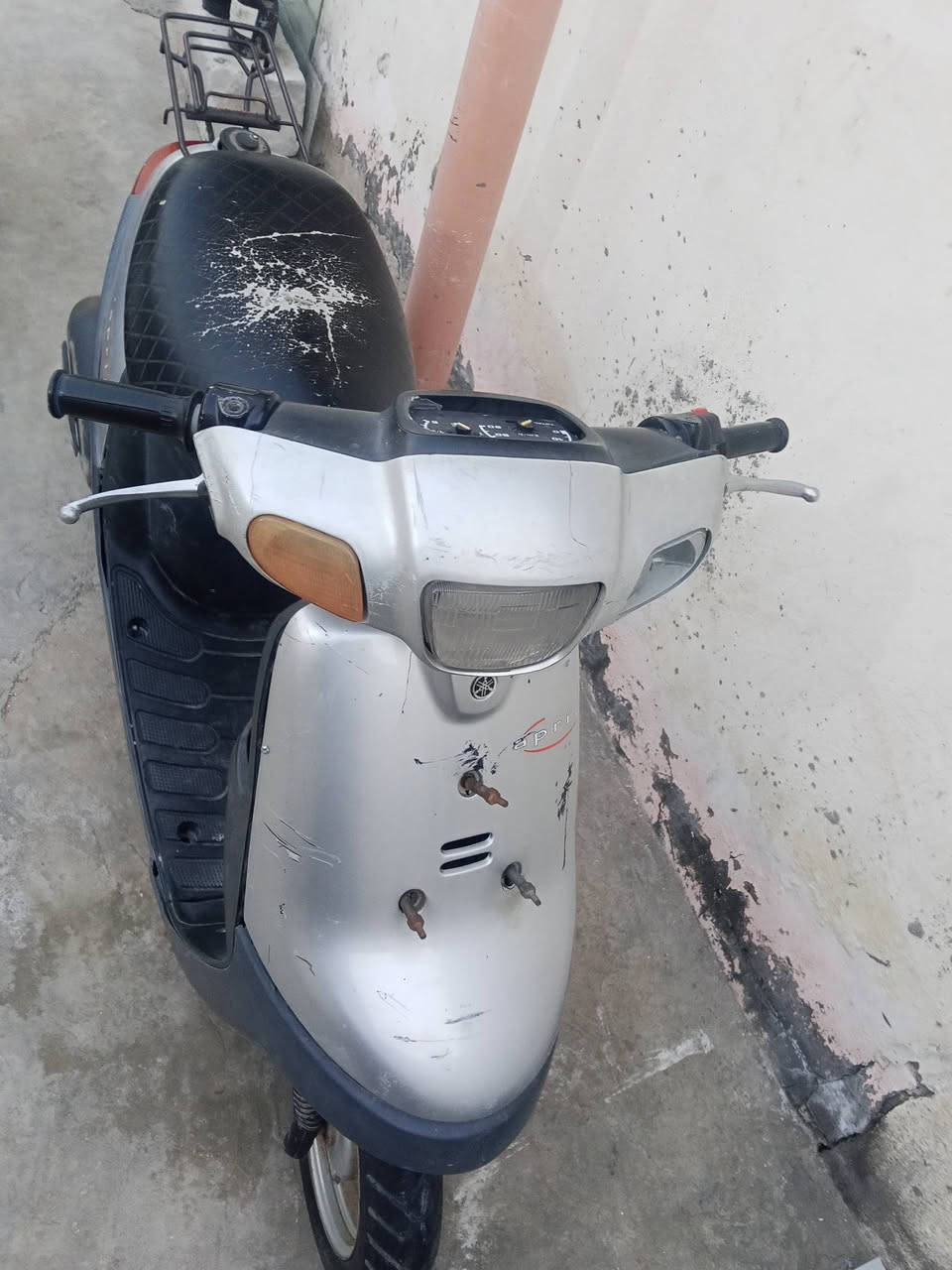 السلام عليكم دراجه بطه موديل 2003 شغاله كهربائيات كلهن يشتغلن السعر 175وبيها مجال بسيط
رقم ***********
