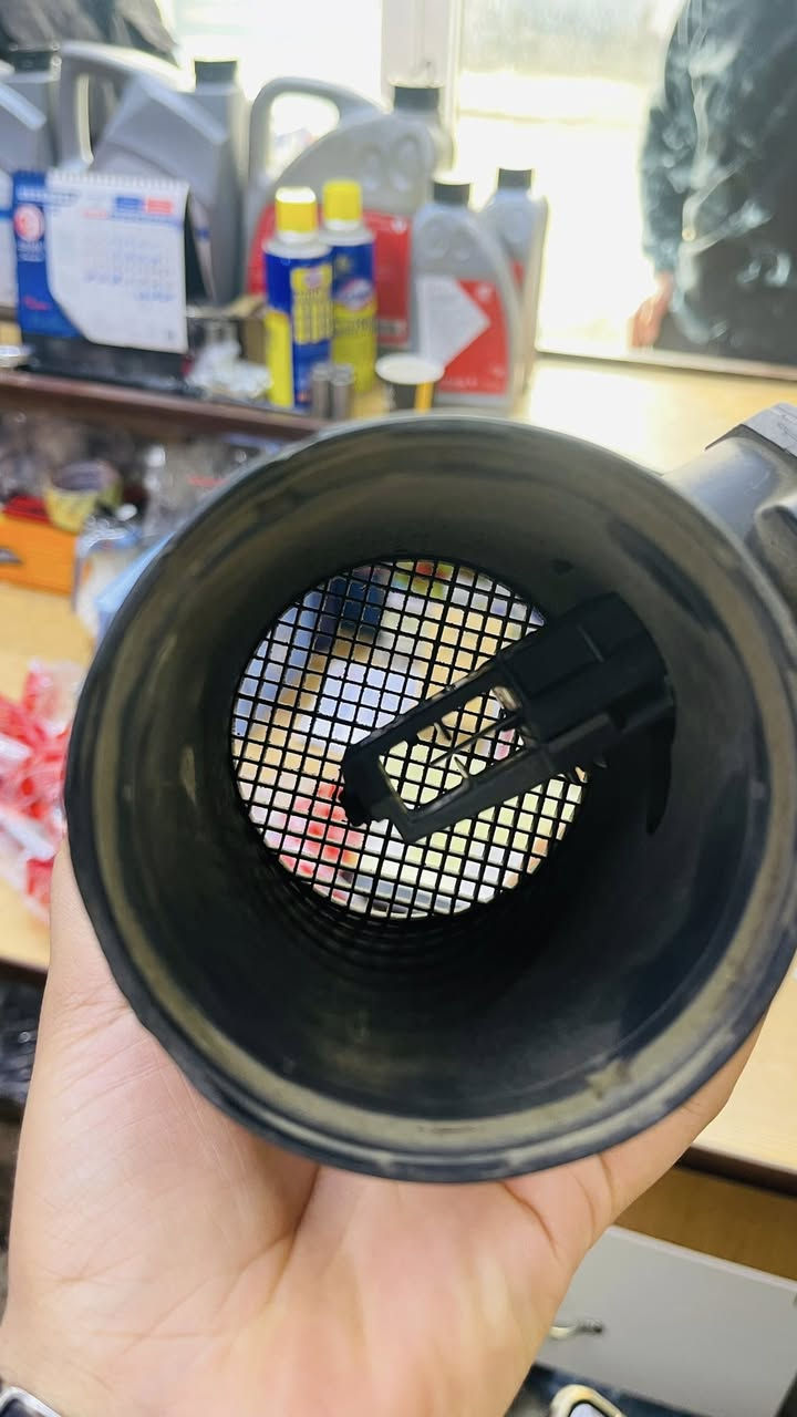 السلام عليكم ايرفلو مال كصه كاسح 740 سعر 125الف شرط شغال ومضبوط  مكاني موصل ***********
