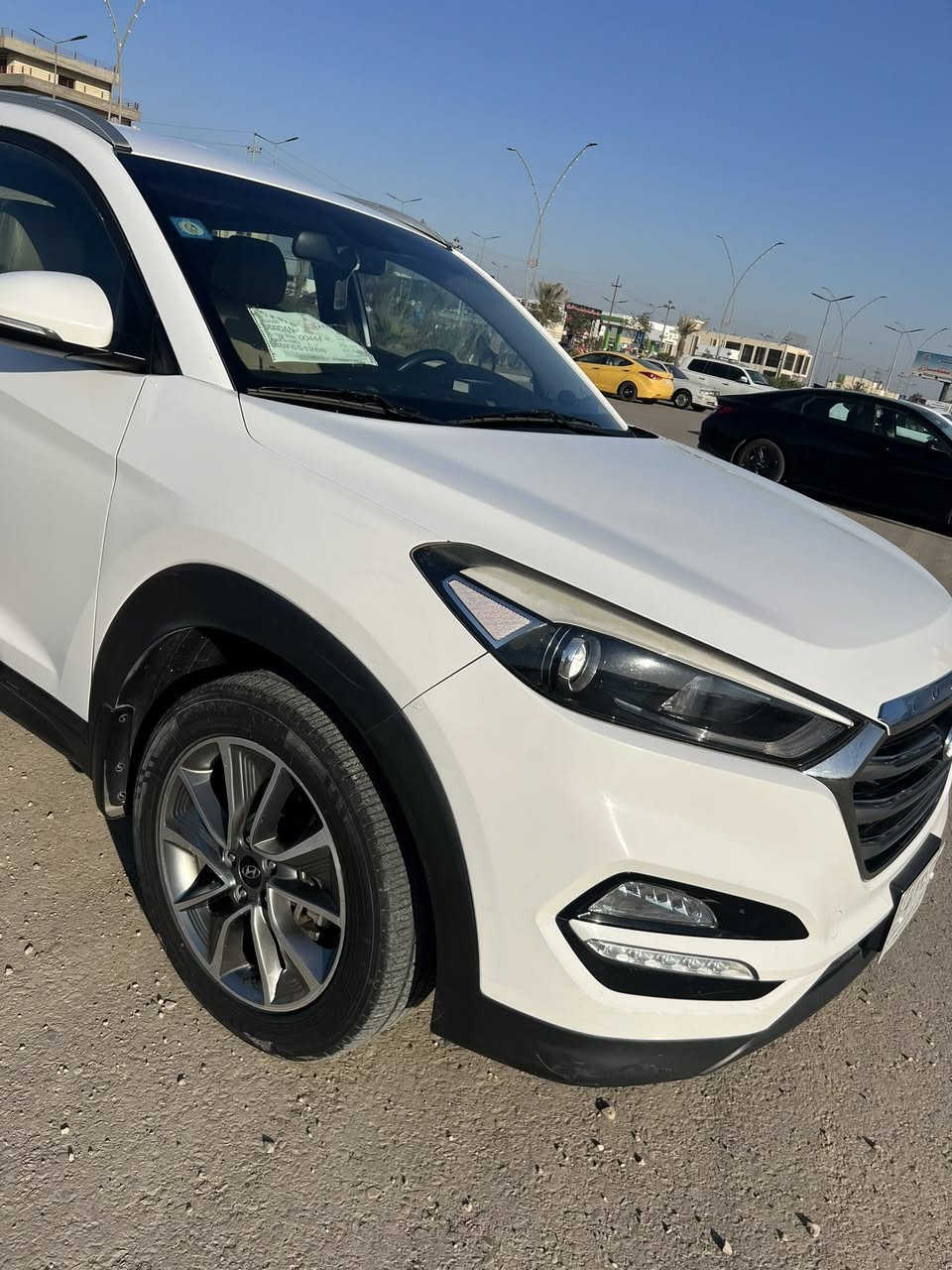 السلام عليكم
توكسان خليجي 2018

كفاله عامه من الصبغ والحادث  

السياره ماشيه ١٠٠ الف

مكينه كير حداديه مكفوله من كلشي   
 مكاني واسط الكوت 
السعر ١٨٨$
  

جاهزه مبيه اي نقص السياره رقم بغداد بسمي 

للاستفسار ***********
