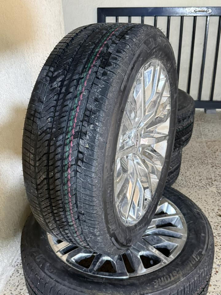 السلام عليكم
ويل كب حجم 22 يوكن زيرو للبيع مع طخم تايرات Bridgestone برجستون امريكي زيرو 
 واتساب ***********
