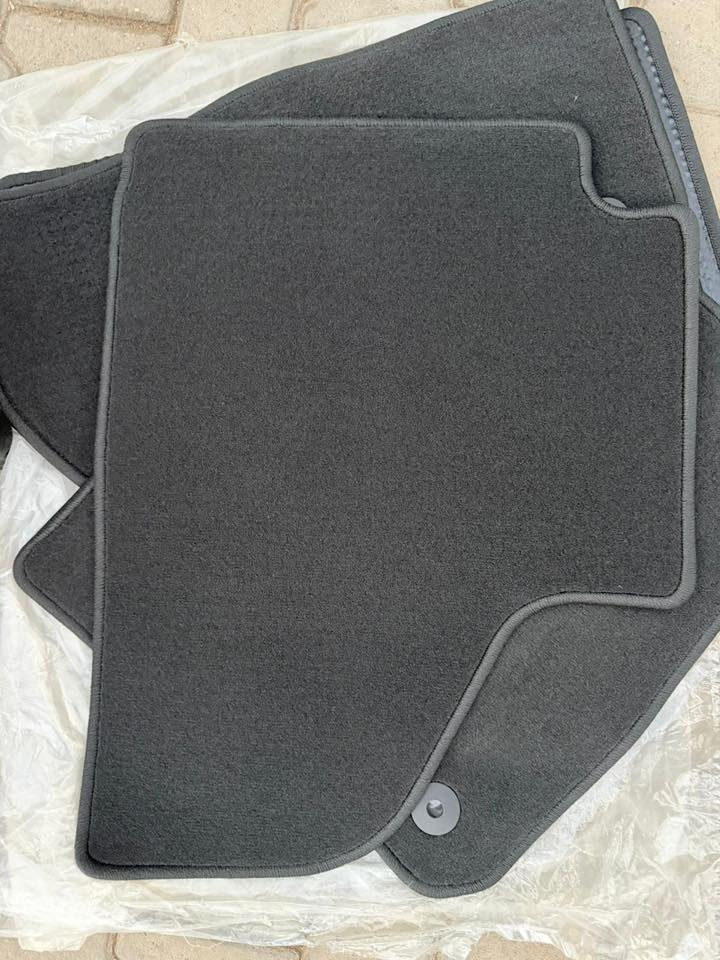 جديد غير مستخدم ( سماعات-ارضيات)
مال تاهو للبيع السعر اتصل ***********
