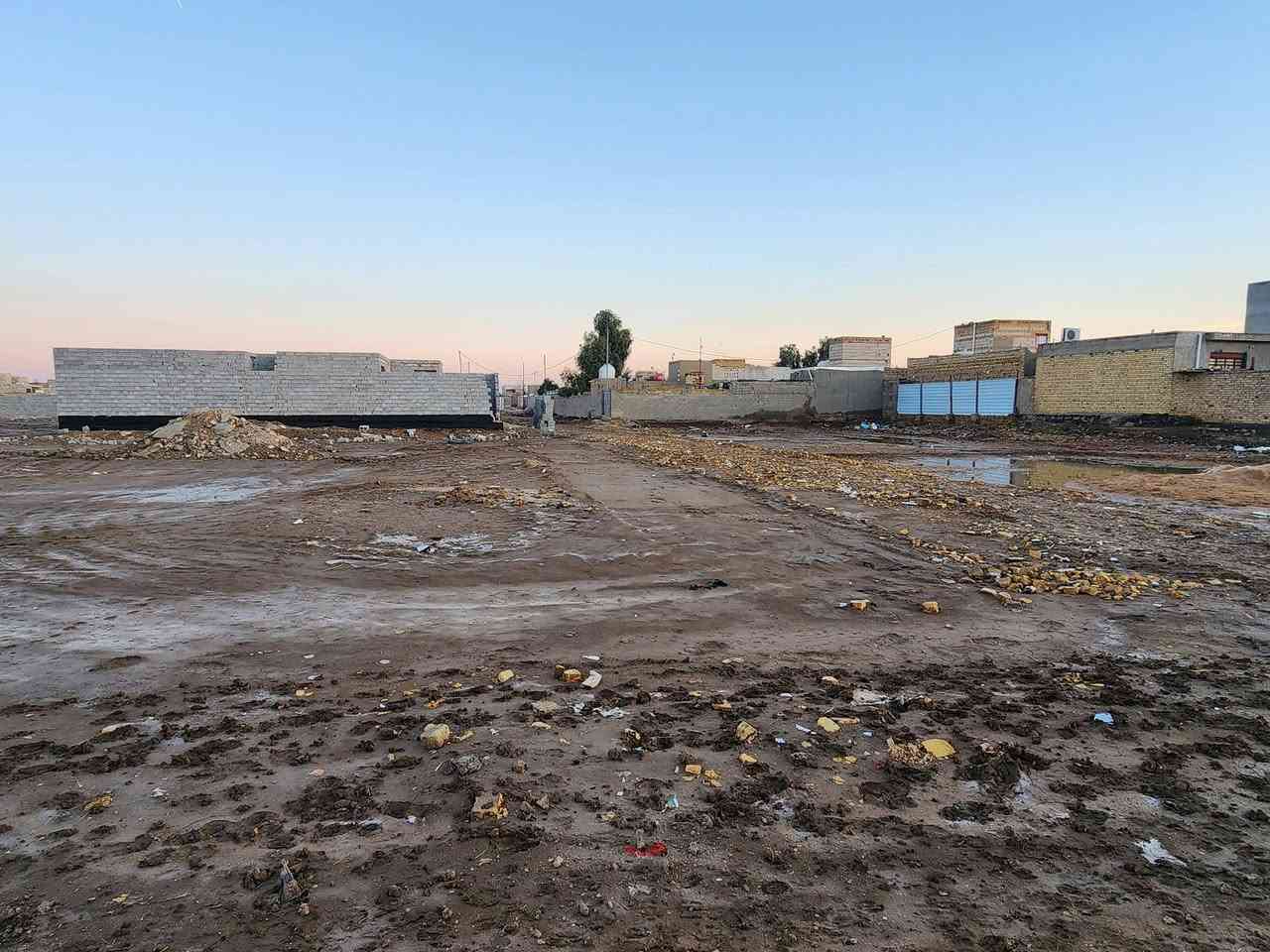 عرصات عددهن 6 للبيع مساحة كل وحده  200م  سند 25 مداور بأسم المشتري  مشموله  بالتطويب   العنوان خلف حي العسكري مقابل شارع جامع الجوادين البوجاسم  ***********+*********** واتساب  ***********او مراسلة الصفحة
