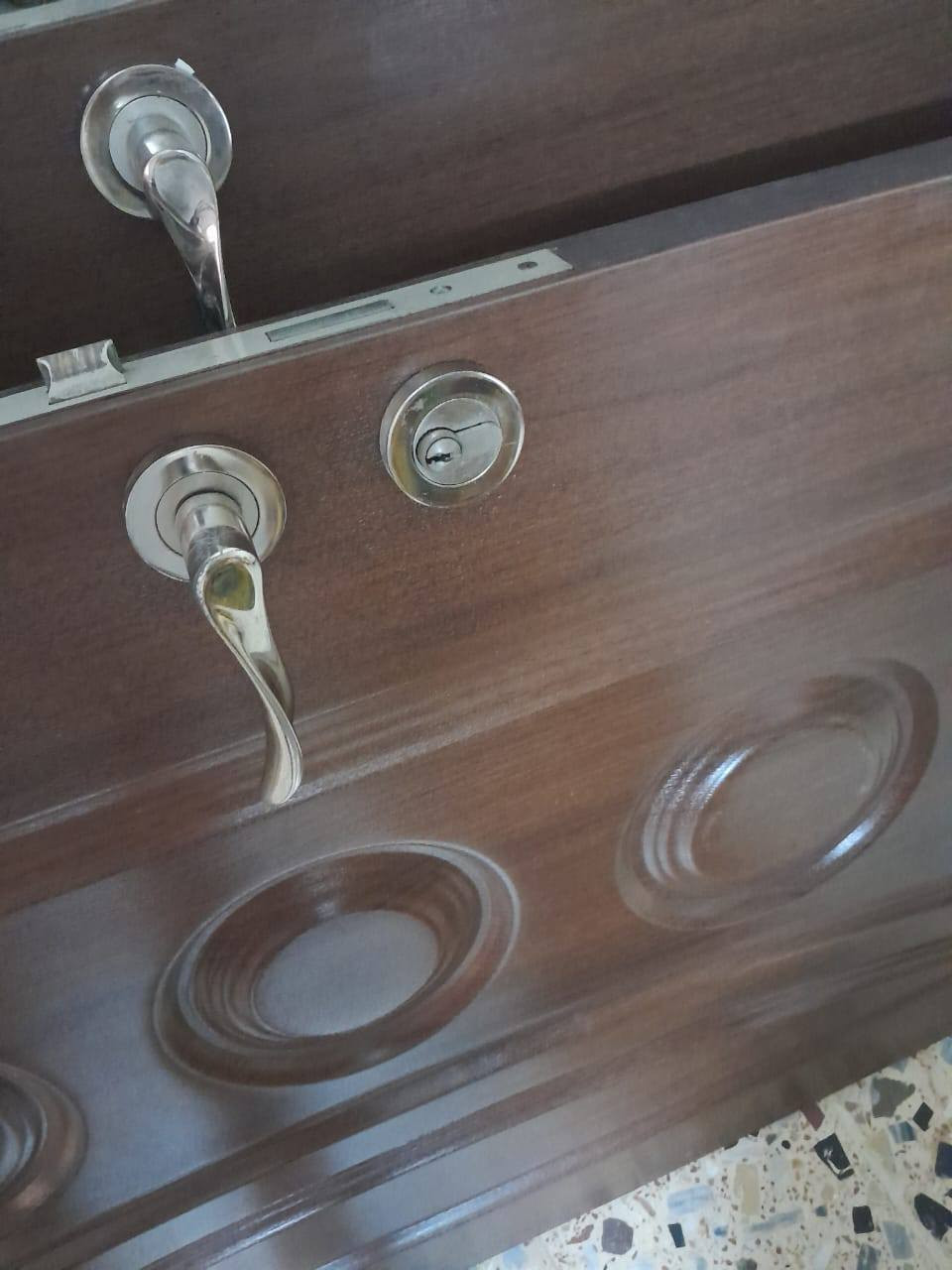 السلام وعليكم 4 بوب صاج حيل نضاف كاملات هنه وجرجيبهن ويداتهن وقفالتهن مكان المشاهده ***********/***********الخطين بيهن وتساب
