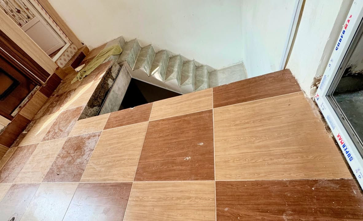 مشتمل للبيع العنوان خانقين بانميل
عل شارع طابق ونص 🏫

غرفه نوم ٢🏫

صاله🏫

استقبال🏫

مطبخ🏫

وصحيات🏫

وحوش بيت نضيف 🏫

المساحة ١٠٠م للاستفسار اكثر مراجعة

***********
