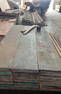 07711403877 07815837991