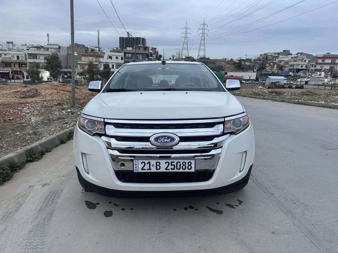 فورت. ئيدج. موديل  ٢٠١٣ خليجي سفر شريكه نيڤا
محريك ٣٦٠٠ حجم. ٦سلندر 
گير محريك مابي ايي خلل مامفتوح 
صدر حداديه ميه بل ميه 
تايرات بل ميه 100/80
بس جملغ أمامي صبغ بدون دواخل بدون ئيرباك 
كوشن كهرباك تحديد سورعه  شاشه 
تبريد شغال 
كهربائي. كوله شغال 
سياره ماشيه  ٩٥.      ألف km ماشيه 
حتي حجر صالونسا بي 
سنويه جديد بئسمي نفس يوم احول بئسمك 
سعر ١١٩ مجال. قليل 
رقم موبايل ***********
موكانها سليمانيه
