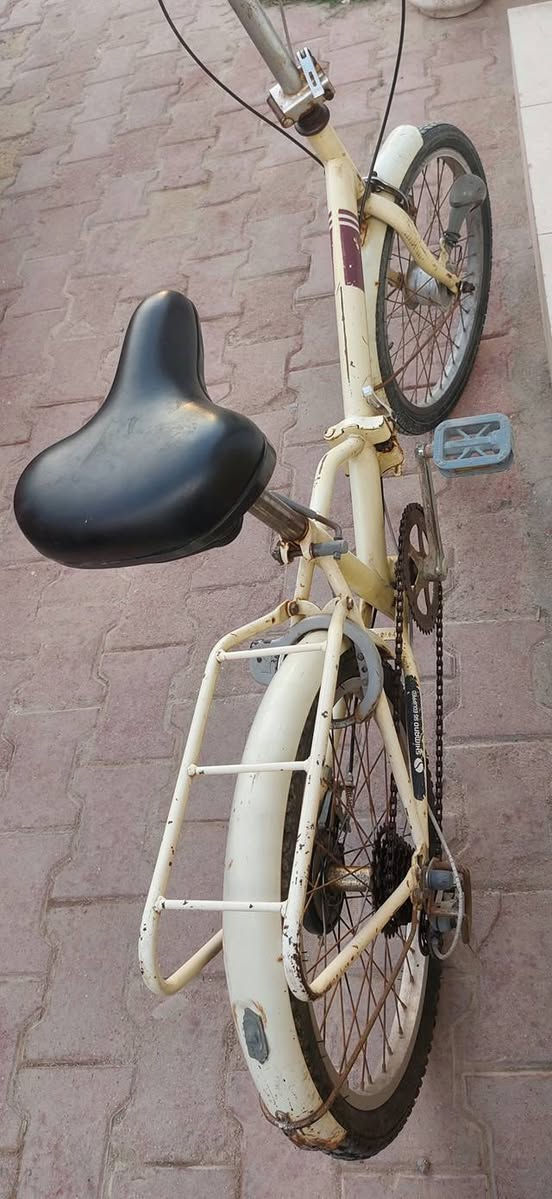 بايسكل طباگي جاهز حجم ٢٠ للبيع سعره ٥٠ وبيه مجال
***********
