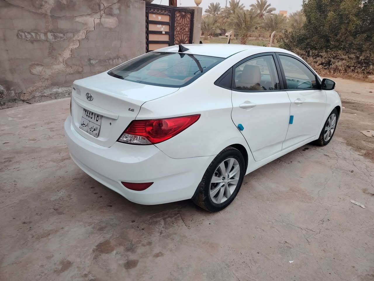 السلام عليكم
هونداي اكسنت موديل 2014 خليجي رقم اربيل تحويل او وكاله مضمون سياره بيه جاملغ امامي صبغ فقط وبيها بارد  ... مكينه وكير خير من الله 

 / محرك 1600   / فول تحكم ستيرن  / مانع انزلاق / اشاير مري /داخل بيجي/ ويل كب 
سعر ٩٧ قفل من الاخير 
عنوان الكوفة حي ميسان
***********
