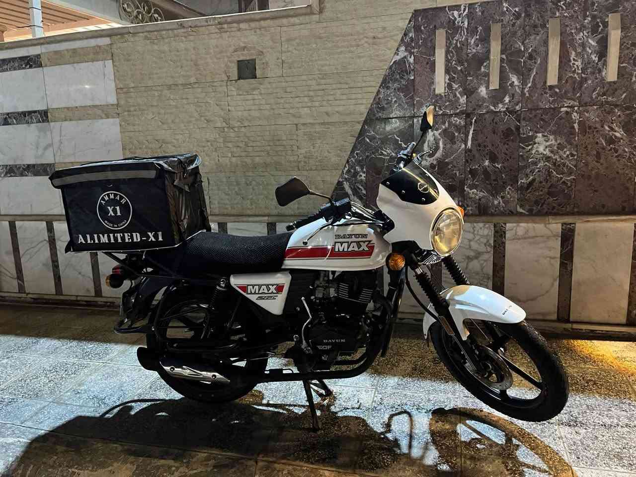 دايوان ماكس مكينة 175
رقم واسط بأسمي مشروع وطني  
سعرهة مليون  700
***********
