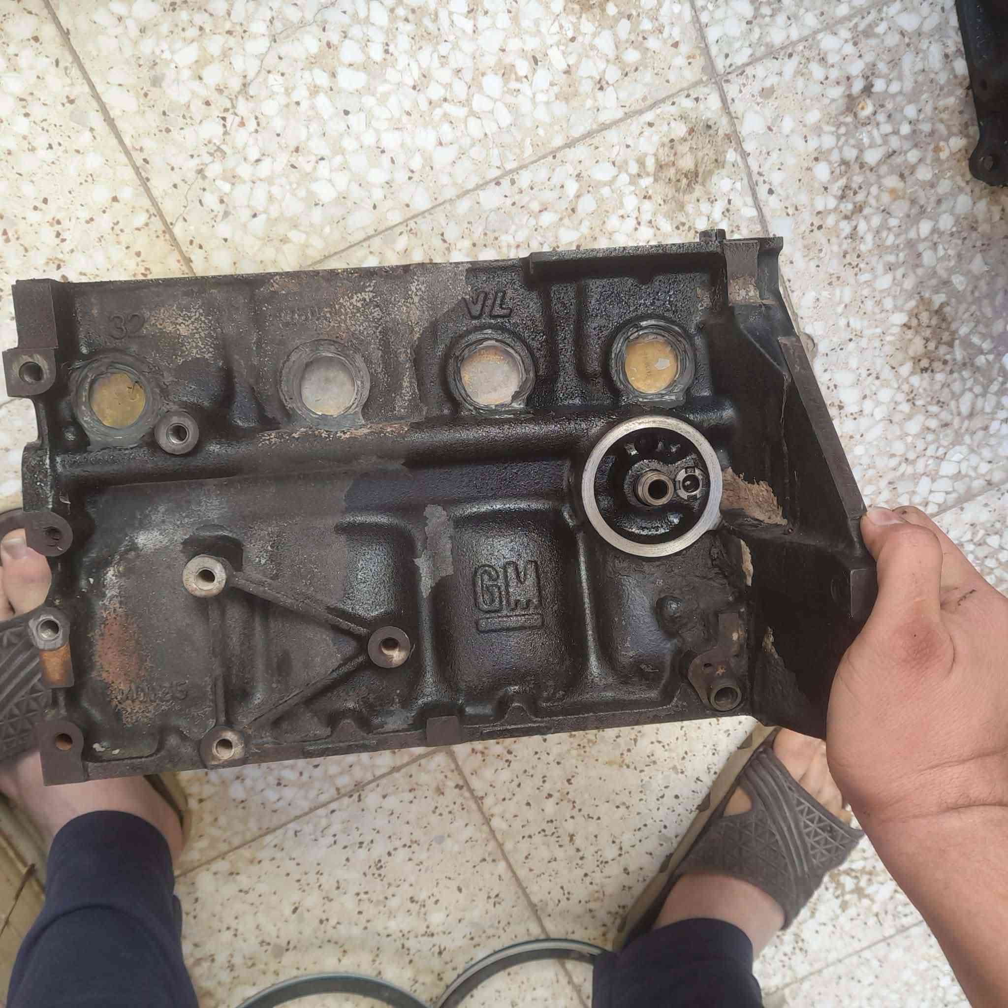 السلام عليكم ورحمة الله وبركاته غراض اوبل استرا 2002 حاويه قيم واخذ موجود بي واتساب ***********
