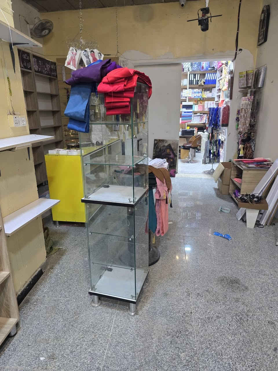 غراض للبيع رفوف عرض متر ارتفاع مترين وعشره ستاند نضارات حجم كبير باترينه عدد ٢ سبلت جديد مستعمل ٦ اشهر براد ماء ميز جام باترينه جام عرض
رفوف ١٦ رف للستفسار اتصال 
***********
