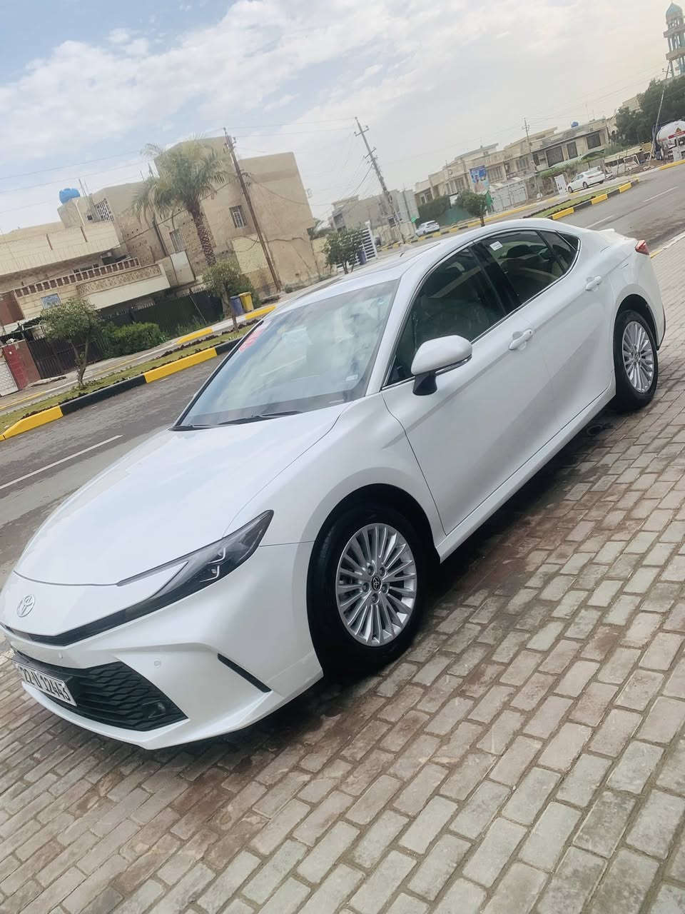 السلام عليكم
للـــــــبيع كامري 2025 ضمان ساز بعده بضمان ماشيه 30 الف سياره فول موصفات 
رادار امامي حساس امامي خلفي فتحه داخل ابيض تحكم جهتين تثبيت سرعه هاند بريك بصمه فول السياره اشاره ترحيب مرايات شفط دخول ذكي مكان سياره بغداد البلديات 
رقم اربيل تحويل ثاني يوم
سعر 280 بيه مجال بسيط


**إذا كنت صاحب هذا الإعلان وتريد حذفه لأي سبب، رجاءا أرسل رسالة إلى الدعم الفني**