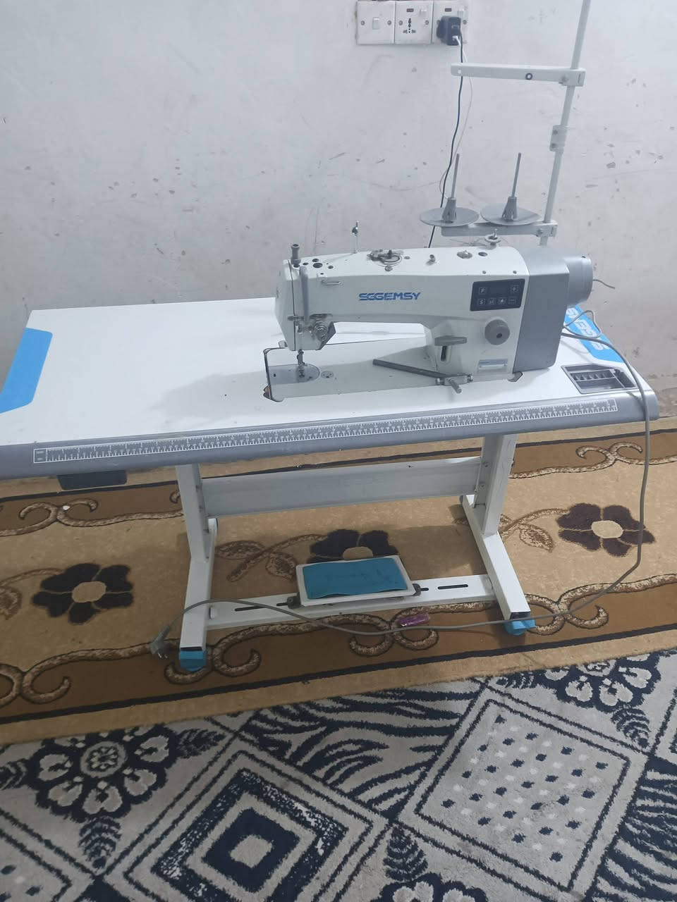 مكينه خياطه للبيع بيه نقص بس براغي المكان تكريت شارع الباشه، نظافه ٨٠ بل ميه شرط الفحص ***********
