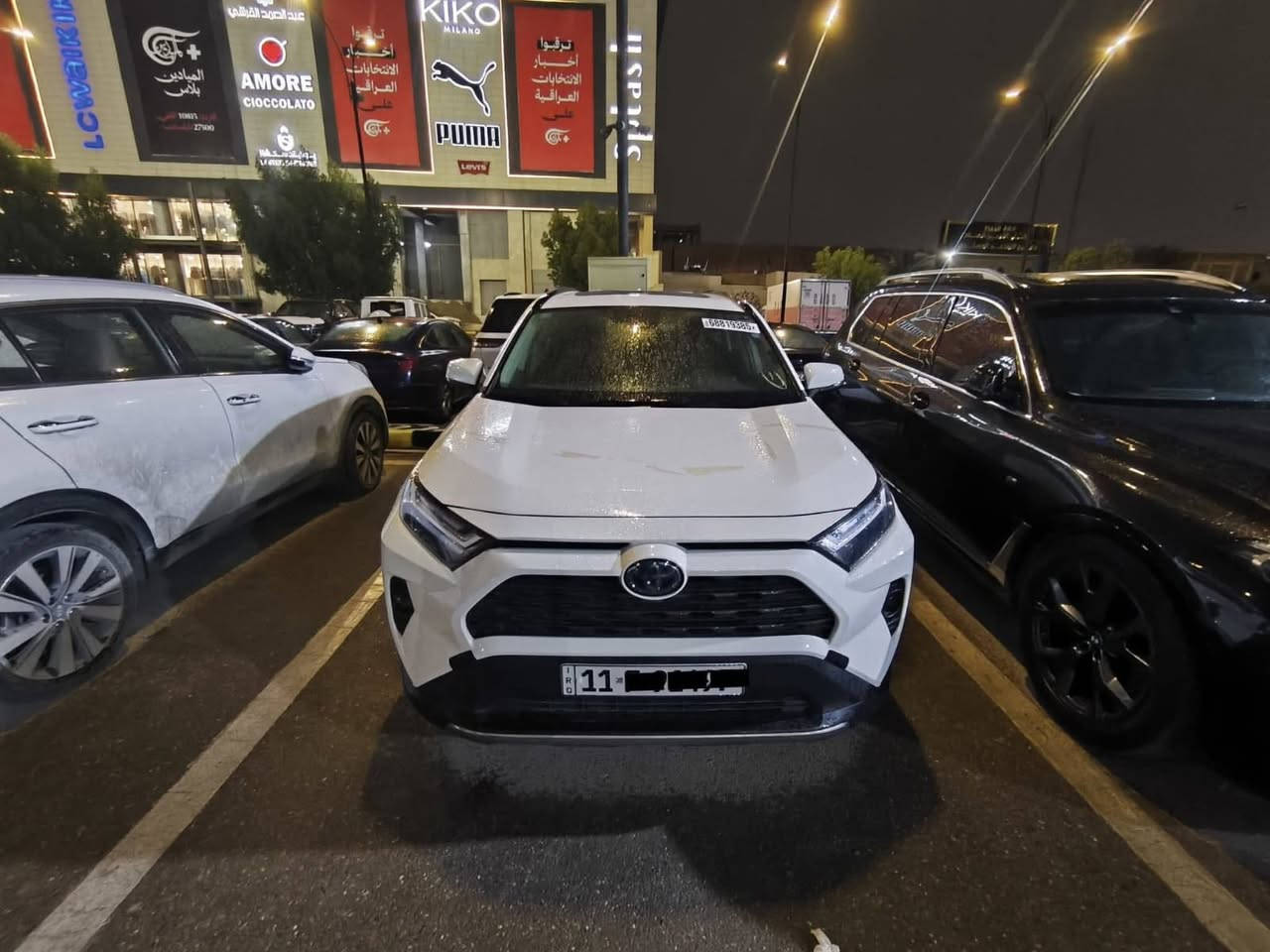 تويوتا راف فور هايبرد ( Toyota RAV4 Hybrid ) - موديل 2024 صُنع اليابان
المسافة المقطوعة: 5,000 ميل فقط.
-أبرز المواصفات والتقنيات:
-دفع رباعي AWD
-فتحة سقف
-نظام رادارات متكامل
-نظام تحديد المسار 
-مقعد سائق بتحكم كهربائي.
-تدفئة للمقاعد + تدفئة ستيرن
-نظام تشغيل عن بعد
-نظام البصمة (دخول وتشغيل ذكي).
-جنطة كهرباء 
-شاشة تدعم نظام "آبل كار بلاي"
-شاحن لاسلكي للهواتف الذكية.
-إضاءة أمامية وخلفية بتقنية LED.
-جميع الايرباكات SRS سليمة

حادثهة فقط مثل ما موضح بالصورة الجاملغ الخلفي الايسر والصندوق وبدون صبغ ولا تبديل قطعة
السعر : 270$

السيارة مرقم بغداد بأسمي حصراً مكانهة بغداد / المشتل
للاستفسار واتساب : ***********
