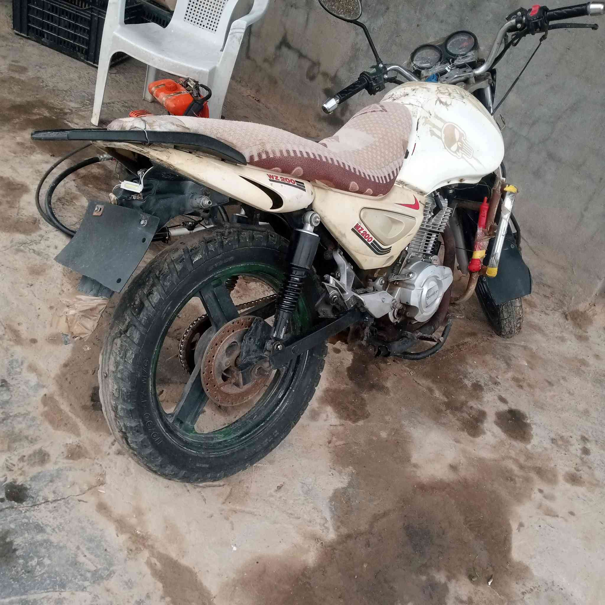 موطور مزت 150محرك لبيع سعره 400وبيه مجال )(***********
