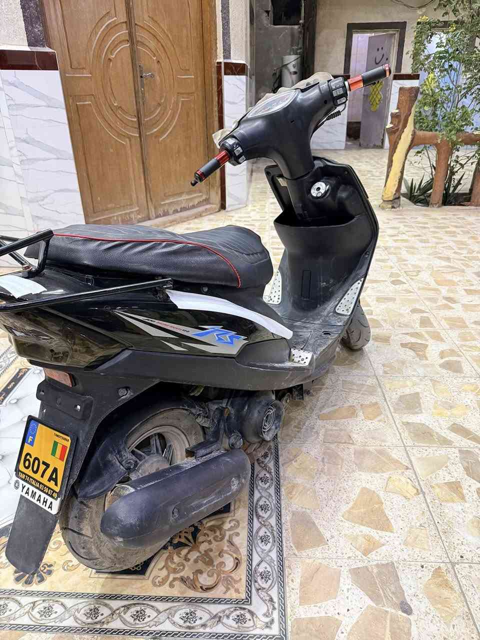 السلام عليكم للبيع دراجه ماكس عدله الدراجه حلوه ونصيفه مكينه مجفته ماتصرف عليها الف دينار جاهزه من كلشي سعرها 475 وبيها مجال مكاني البصره قاضاء المدينه 
رقم الهاتف ***********
