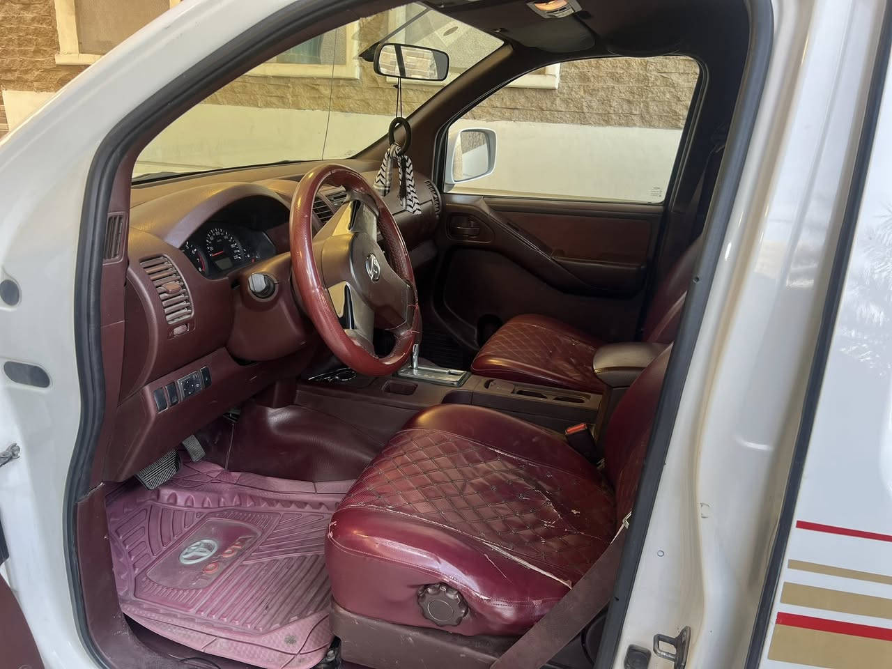 سلام عليكم 
بيكب نيفاره موديل 2012
للاستفسار الاتصال 
***********
